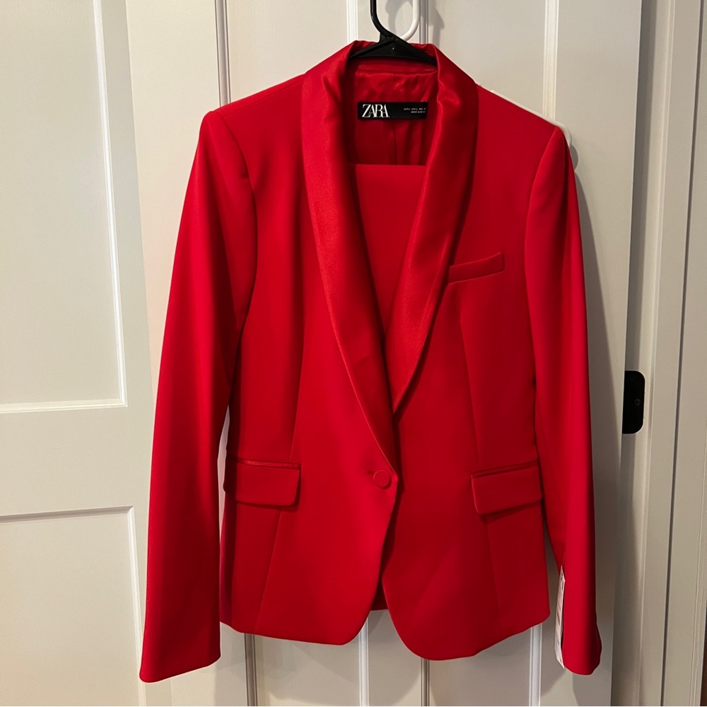 Zara women’s Vibrant Red blazer and pant set